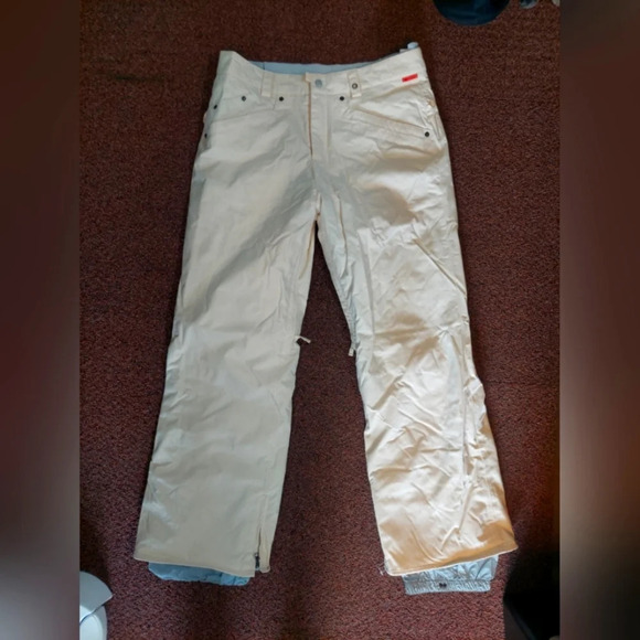 Burton Nwot Women’s Snowpant Ski Outdoors sports Beige Pink Embroidery L - Picture 2 of 11